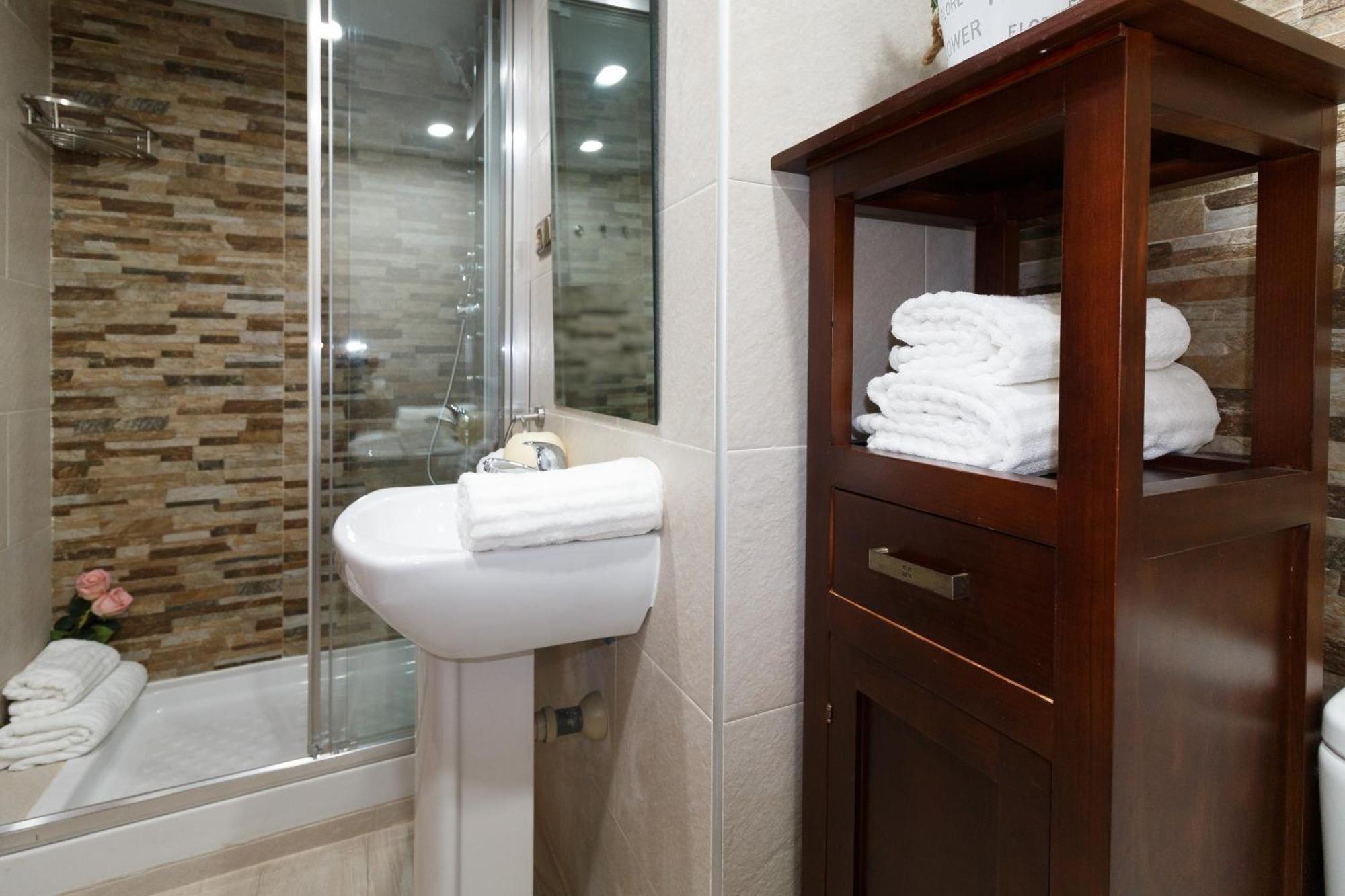 Fantastico Apartamento Para 7 Personas En La Mejor Zona Lägenhet Málaga Exteriör bild