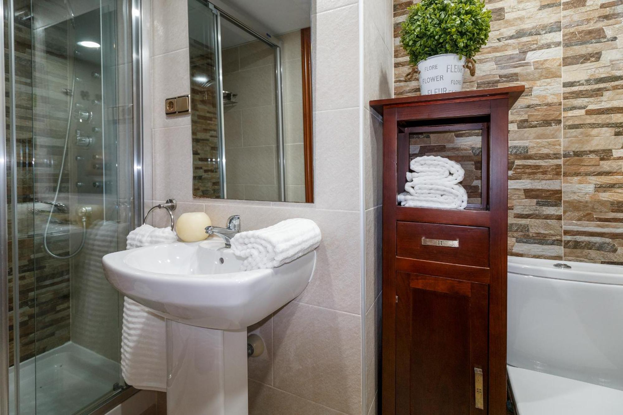 Fantastico Apartamento Para 7 Personas En La Mejor Zona Lägenhet Málaga Exteriör bild